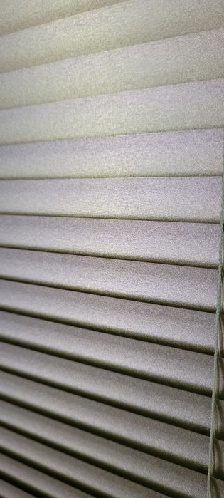 Żaluzje poziome aluminiowe 16mm złoty metalik nowe szer 51 wys 118