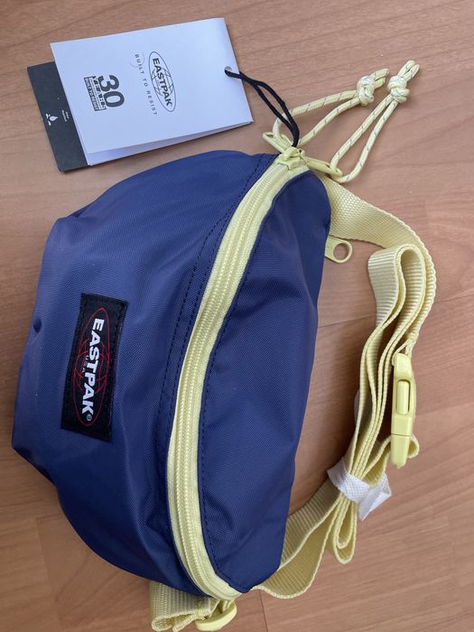 Bolsa de cintura Eastpak azul nova