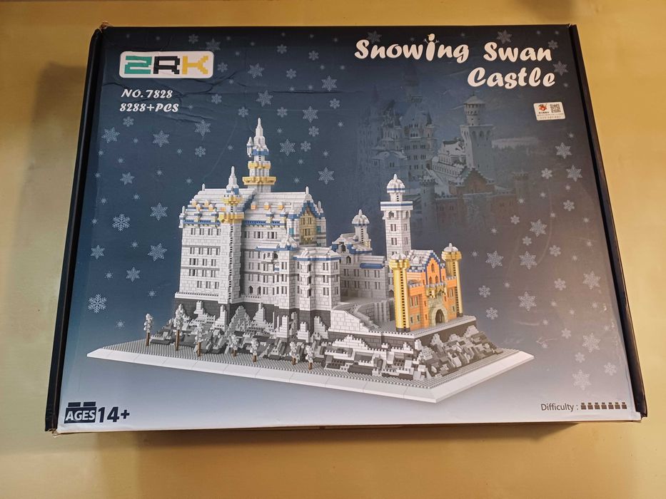 Snowing Swan Castle klocki 8288 elementów