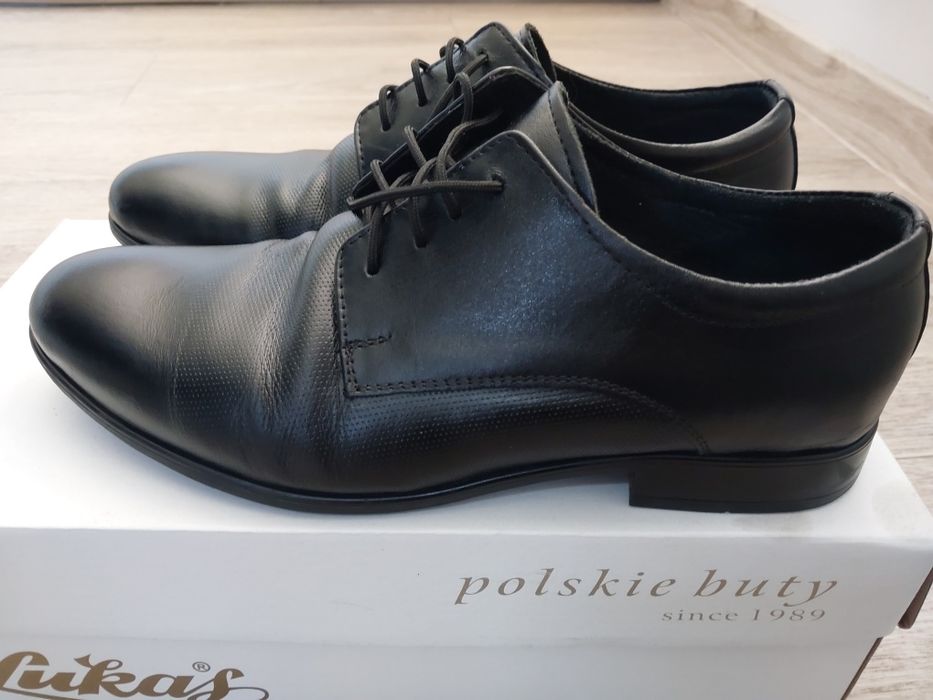 Półbuty męskie czarne  eleganckie rozmiar 38