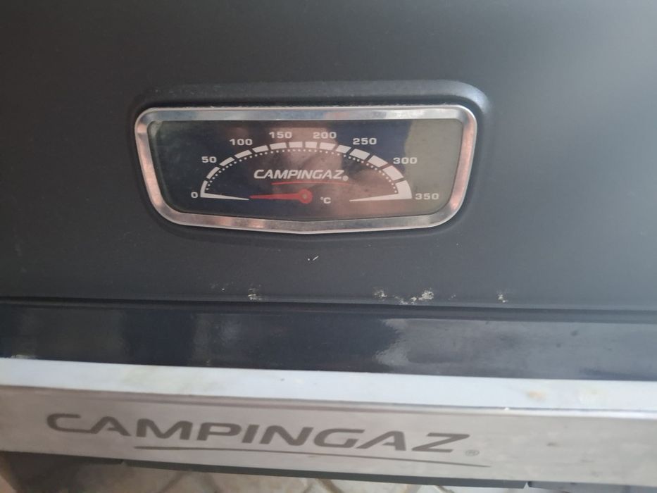 Churrasqueira e grelhador