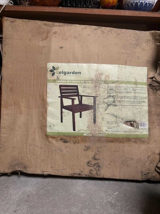 Cadeiras novas e usadas