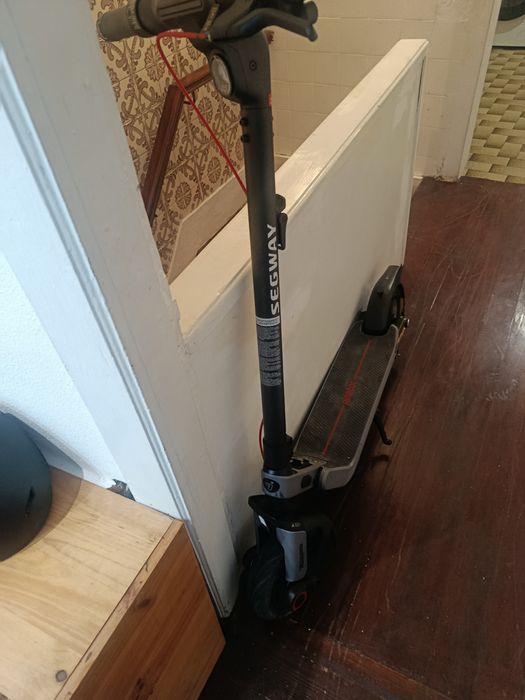 Patinete Elétrica 30km Ninebot Segway E3