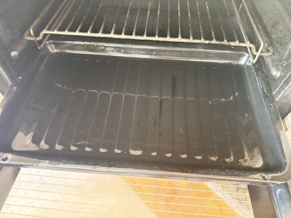 Forno eletrico.