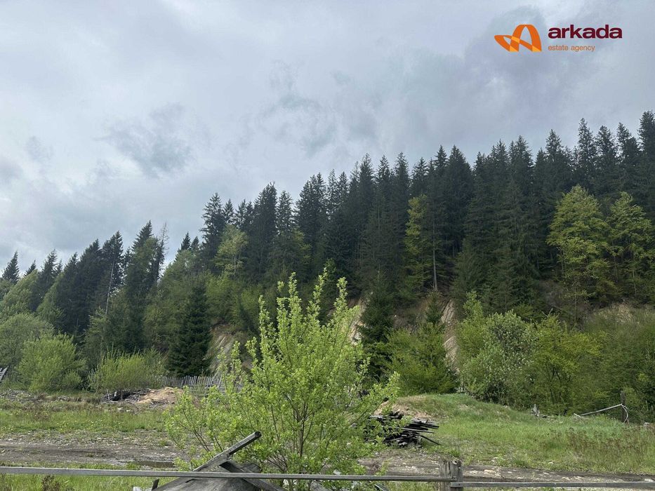 Земельна ділянка в Татарові в гарній локації під будівництво