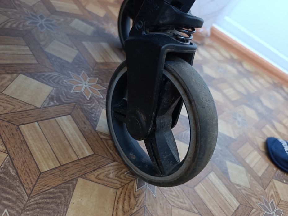 Коляска прогулянкова