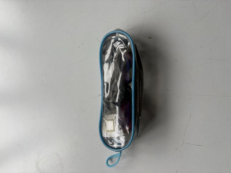 Óculos de natação marca adidas