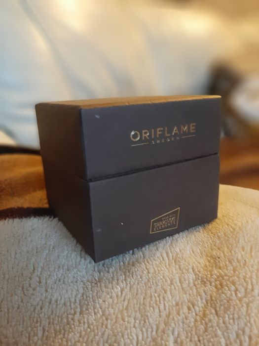 Uniwersalny zegarek damski ORIFLAME Swarovski