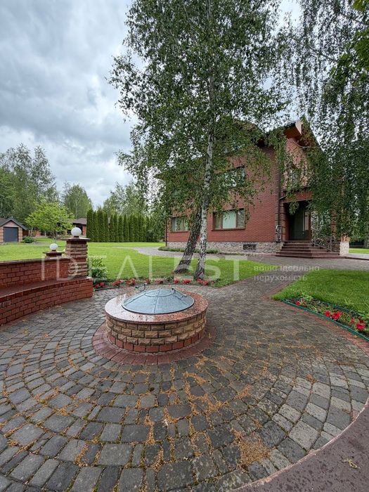 Резиденція в Горбовичах 20 хивлин від Києва