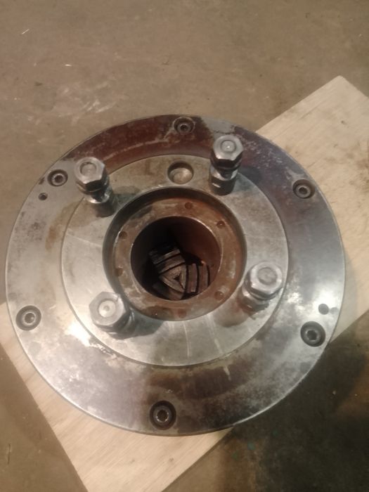 Патрон до токарного 250