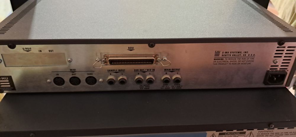 Sampler Emu esi32