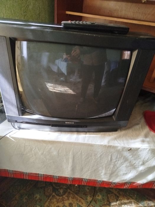 Телевизоры " SONY", " ВЕКО"- 1шт