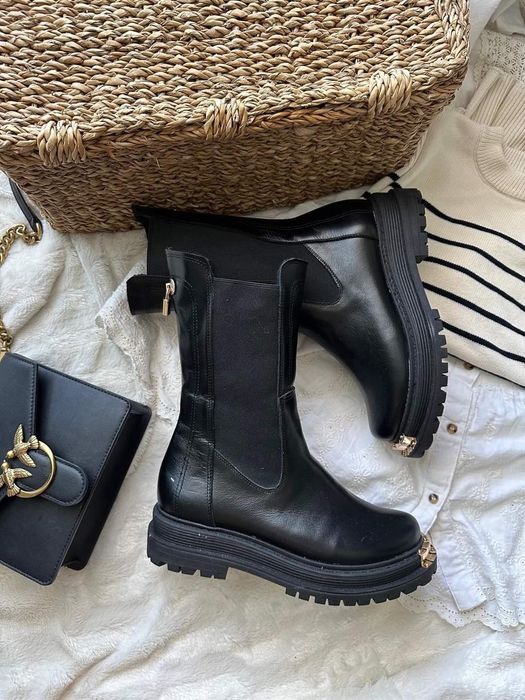 Eleganckie buty workery złote dodatki naturalna skóra