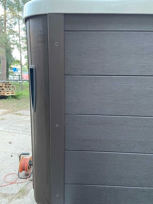 Całoroczne Jacuzzi - wanna z hydromasażem dla 5 osób Eternal