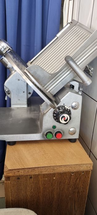 Sprzedam krajalnicę 612p