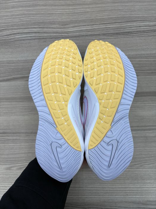 Кросівки Nike AIR ZOOM VOMERO 16 оригінал 38 р  _ Кроссовки nike air