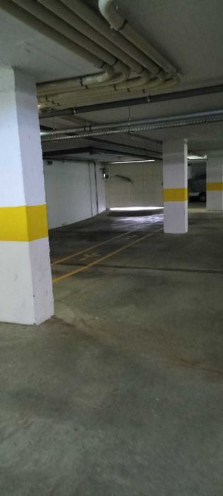 Apartamento T2 Mobilado com Piscina e Garagem em Condomínio