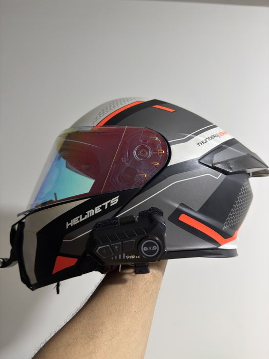 Vendo Capacete esportivo.