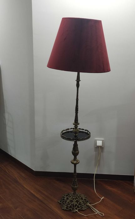 Candeeiro de pé antigo (dourado)