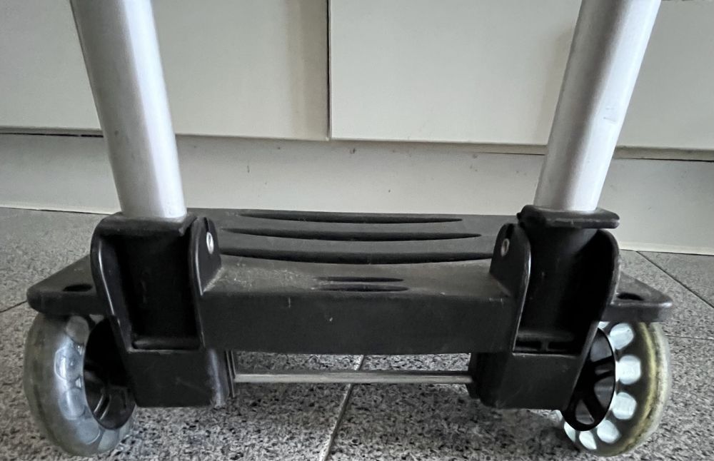 Troley compacto para mochila