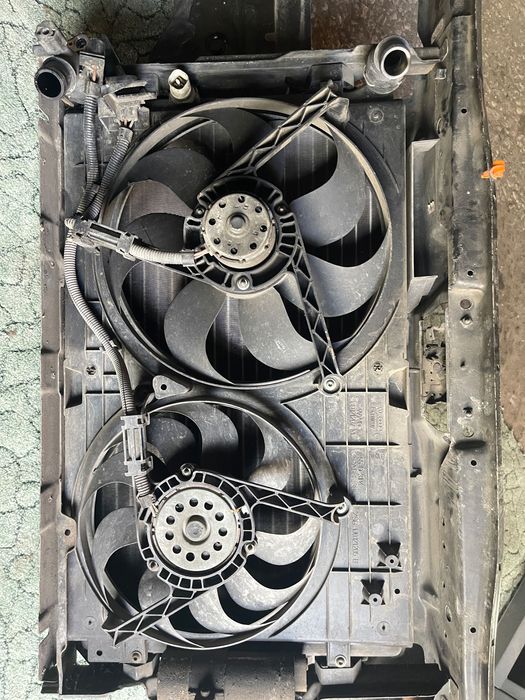 Продам радіатор з вентиляторами у зборі на Skoda Octavia Tour 1998