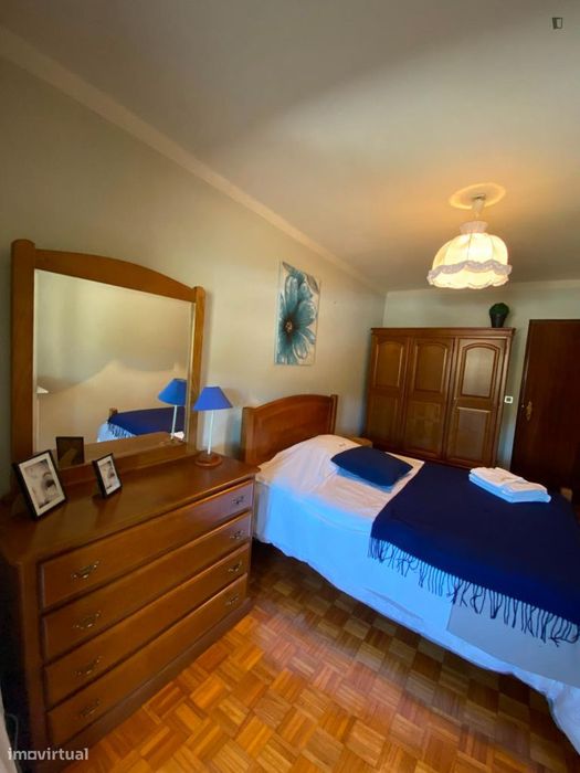 Quarto - localizado em Guarda