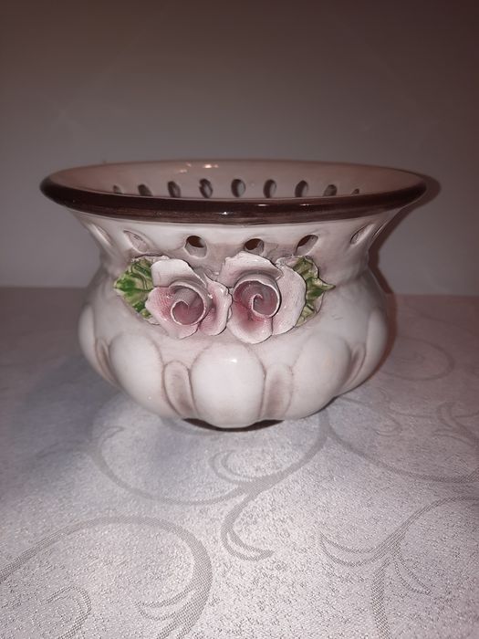 Osłonka-doniczka na kwiat