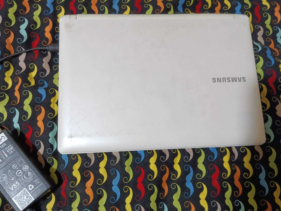 Ноутбук нетбук Samsung n143 Plus