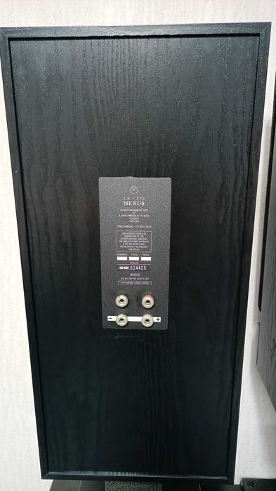 Linn Nexus LS250 kolumny, przewody i stojaki