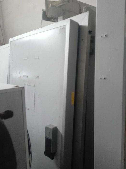 Холодильні двері для холодильних та морозильних камер