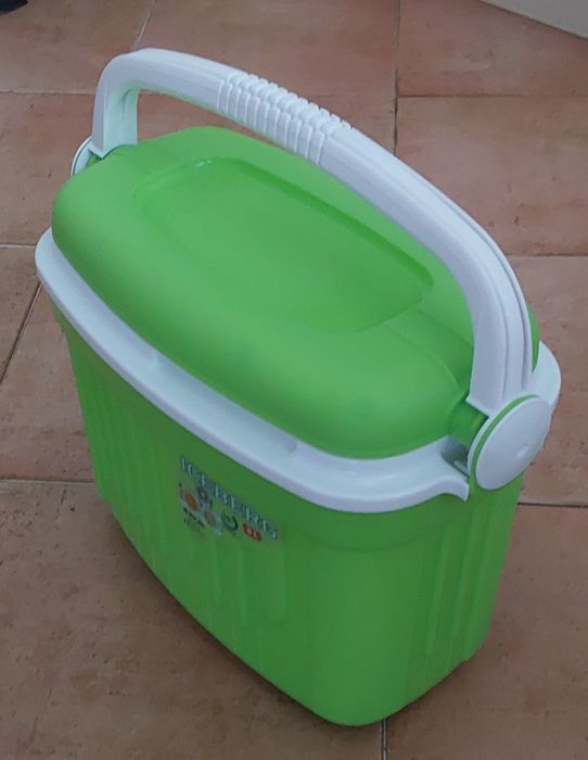 GELEIRA  TÉRMICA IMPECÁVEL DE 8 LT. Casa,Pesca,Praia,Viagens.Férias.