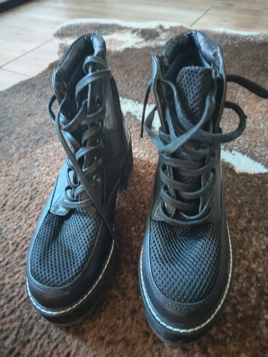 buty trapery gruba podeszwa