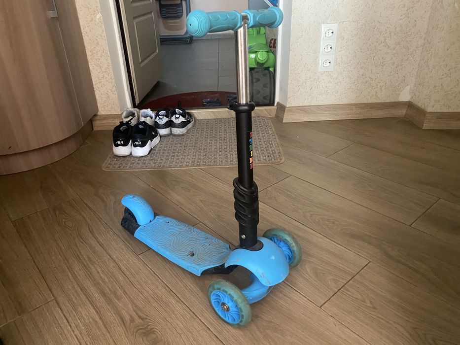 Самокат дитячий гарному стані