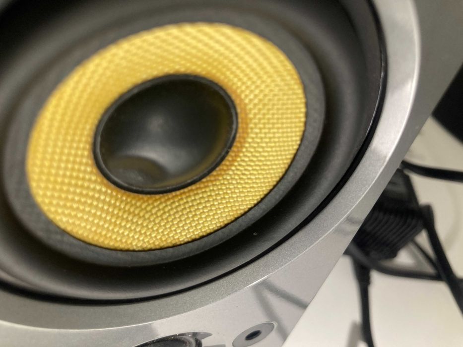 Kultowe głośniki komputerowe Creative GigaWorks T20 Series I 2.0