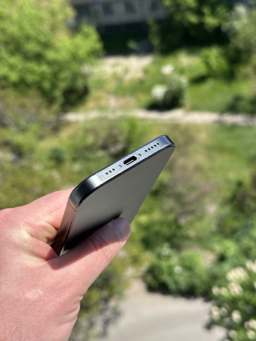 Продам IPhone 16 PRO 128 Neverlock