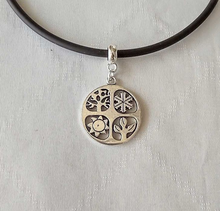 Wisiorek Cztery pory roku