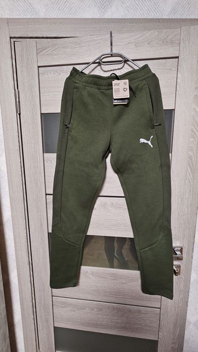 Спортивний Костюм Puma оригінал, новий, розмір S