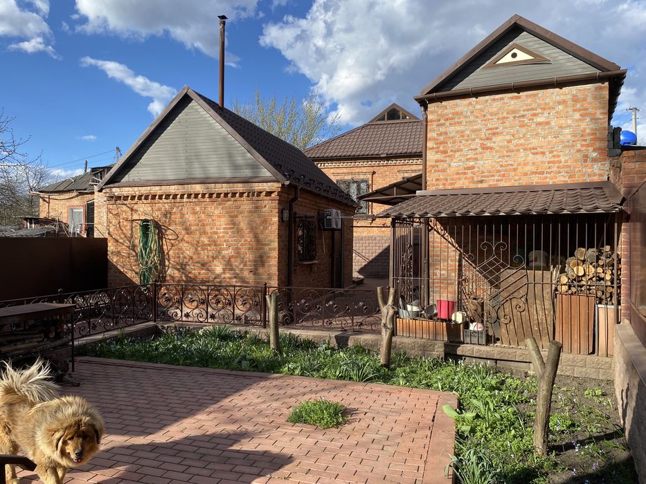 Продам будинок в затишному та спокійному районі