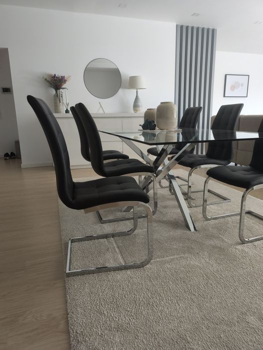 Mesa com 6 cadeiras  de sala