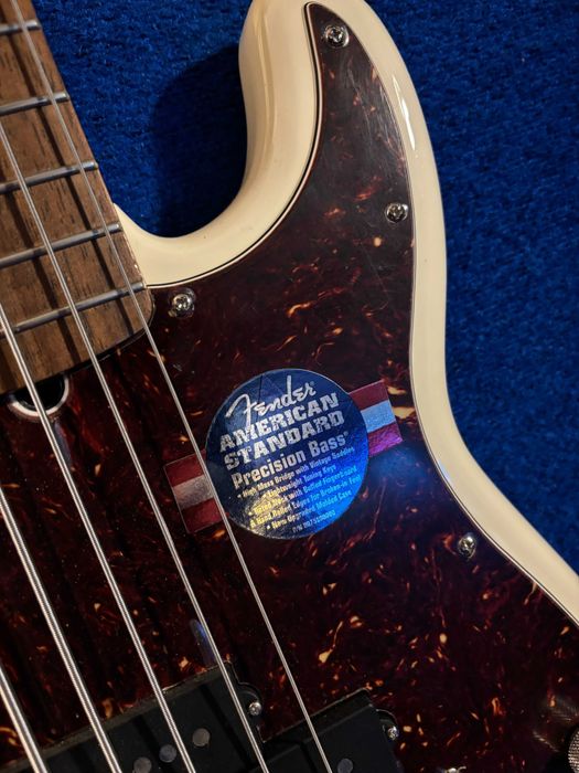 Baixo Fender Precision American Standard 5 Cordas - Made in USA