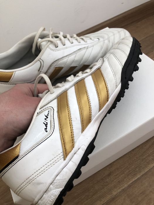 Сороконожки Adidas Adinova