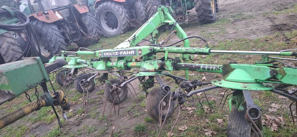 Przewracarka,przetrząsarka,przetrząsacz kh 2.64 Deutz Fahr