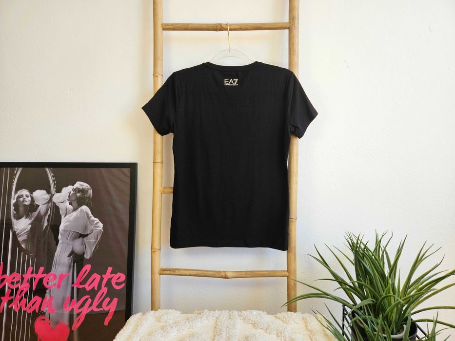 T-shirt EA7 Emporio Armani Preta Tamanho XS