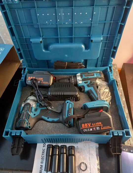 Maquina de furar e Maquina de impacto novas em caixa