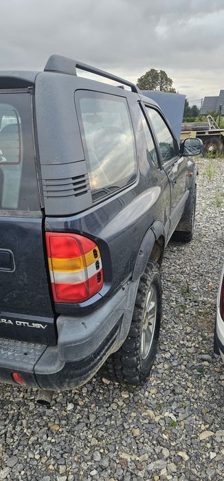 Frontera B 2000 rok Całą na części 2.2 dti