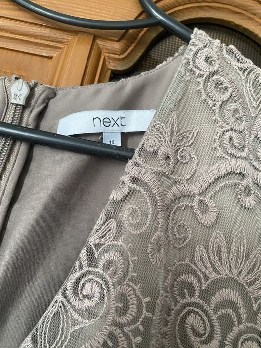 Гипюровое платье размер М