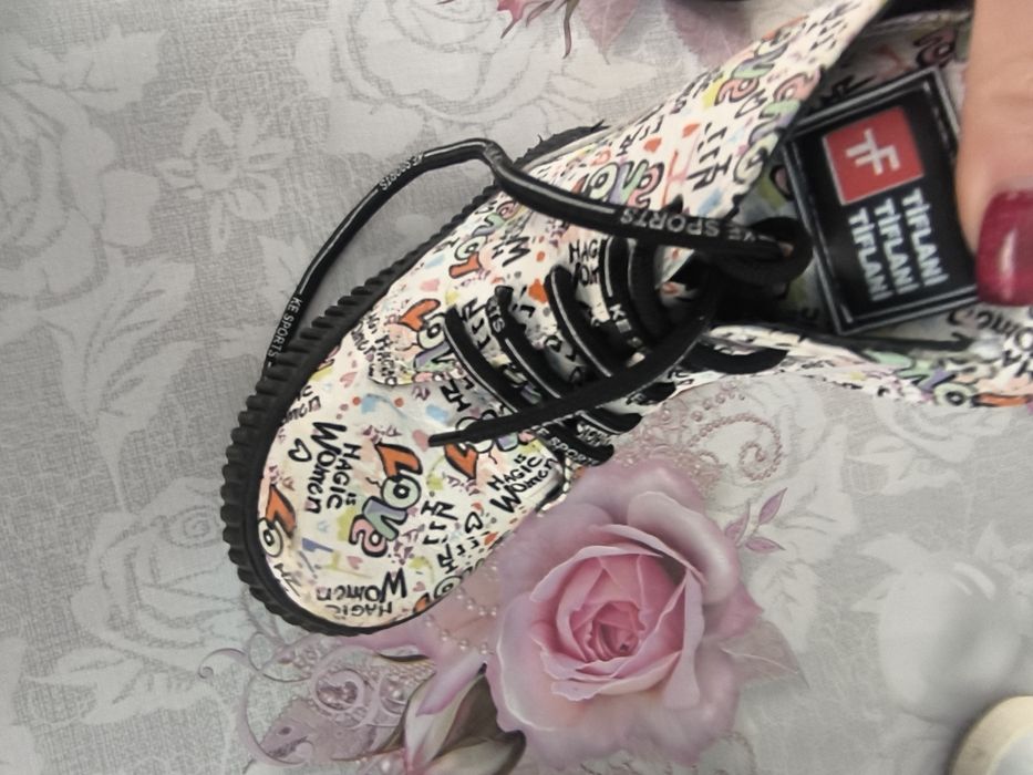 Стильные ботинки на девочку