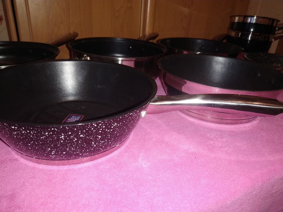 Sprzedam NOWE patelnie