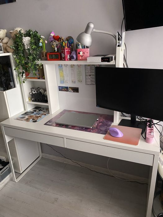 Biurko białe z nadstawką i tablicą magnetyczną  MICKE IKEA