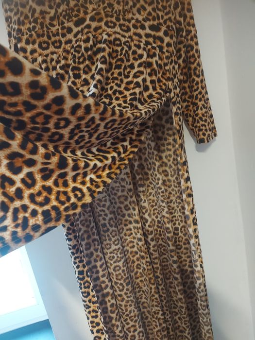 Piękna dlga sukienka panterka xxl